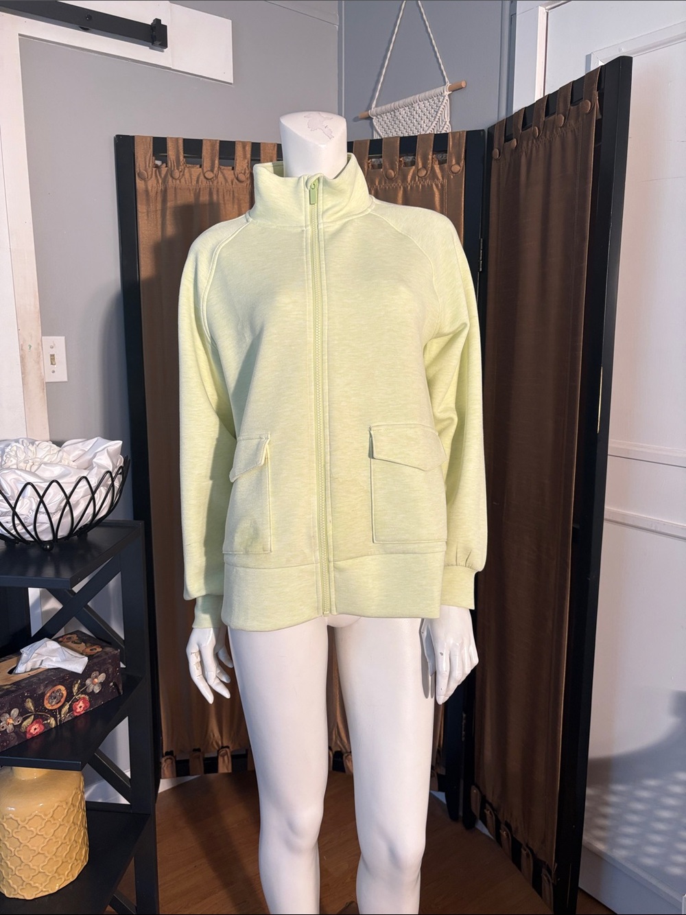 Mondetta Pale Lemon/Lime High Collar Zippered Sweater